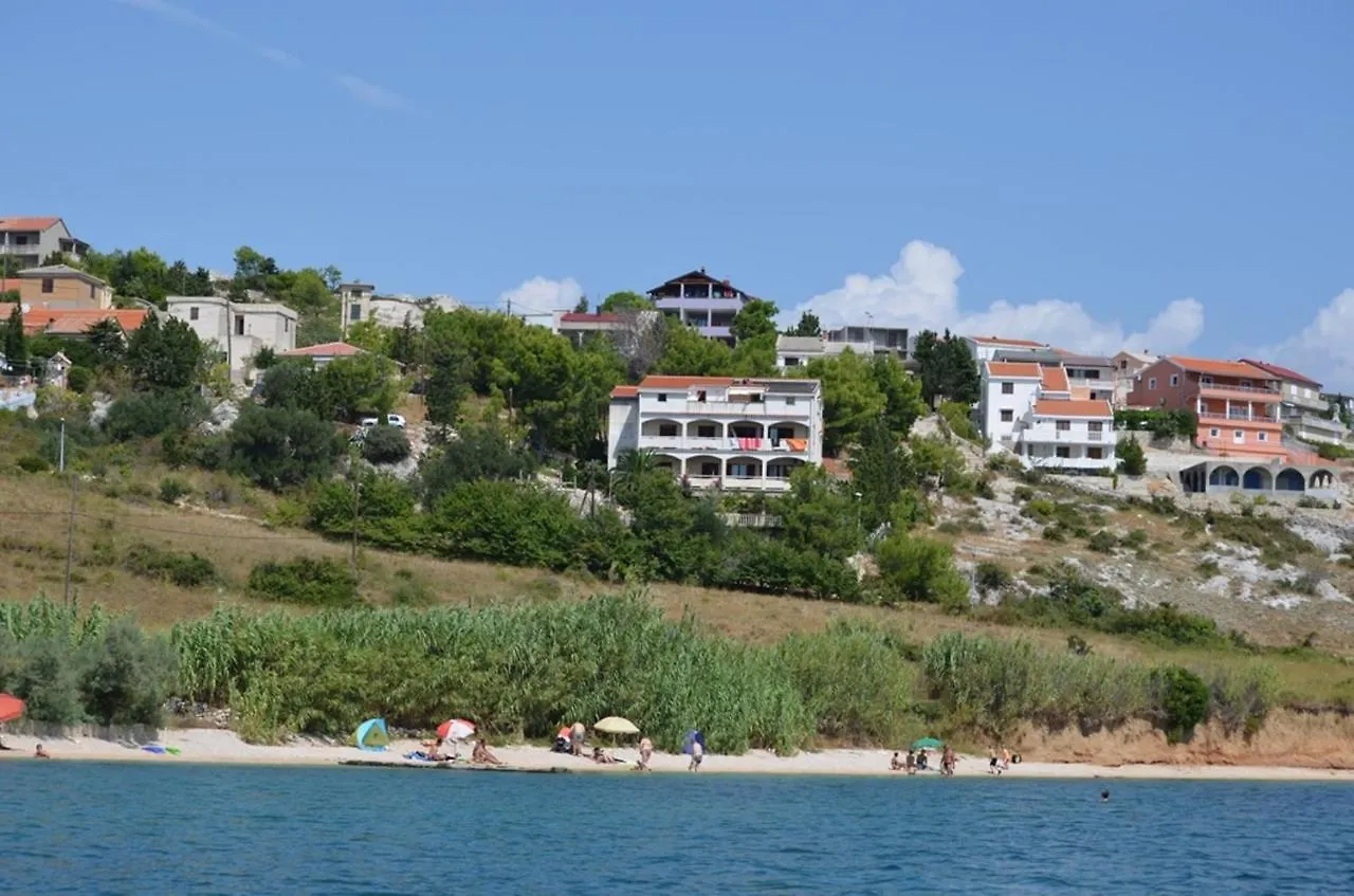 Holiday Home Smokvica Vlasici