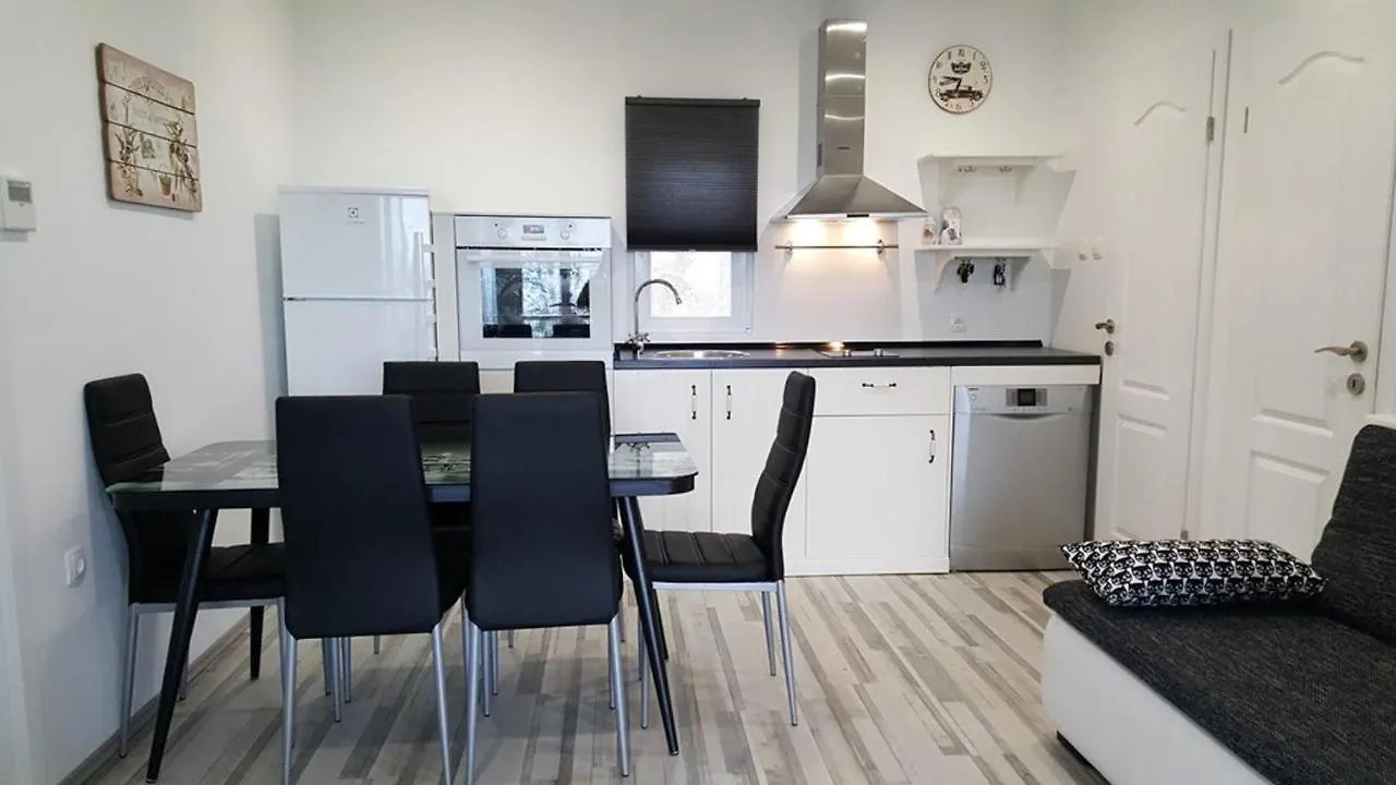 Holiday Home Smokvica Vlasici